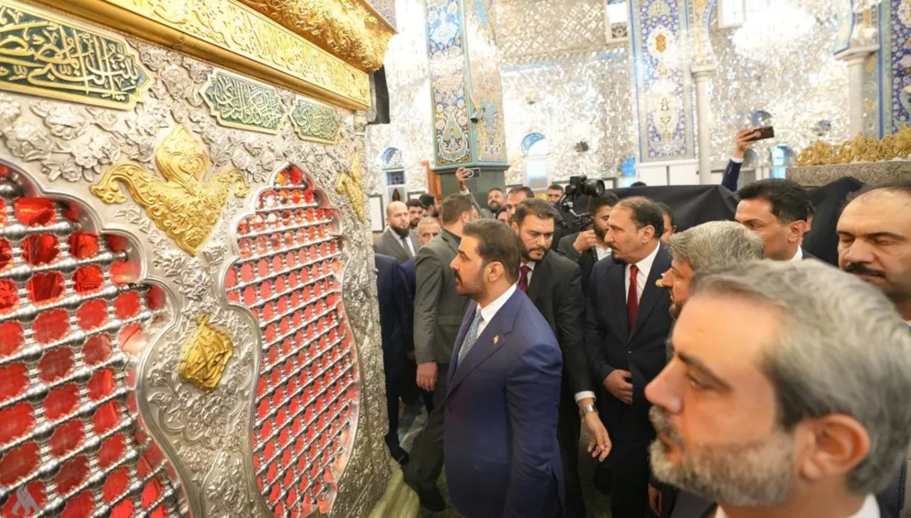 الزيدي زار مرقد السيدة زينب والجامع الأموي في دمشق وتبرّعَ بـ10 ملايين دولار من حسابه الشخصي…